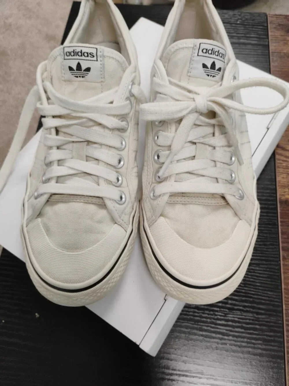 Adidas Nizza Women’s 8.5 Off White Canvas Low Top Sneakers GX2432
